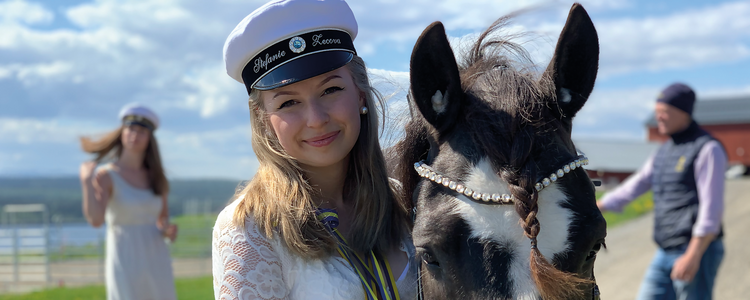 Stefanie valde att plugga häst - Jämtlands Gymnasium Wången